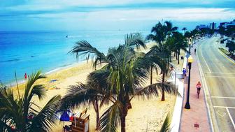 Travel nearby and visit some of the best 2012 Florida resorts this year!