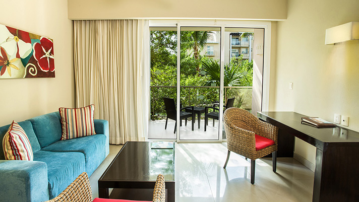 Dreams Jade Junior Suite with Tropical View