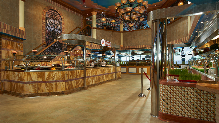 Enjoy a delicious meal at Lido Marketplace.