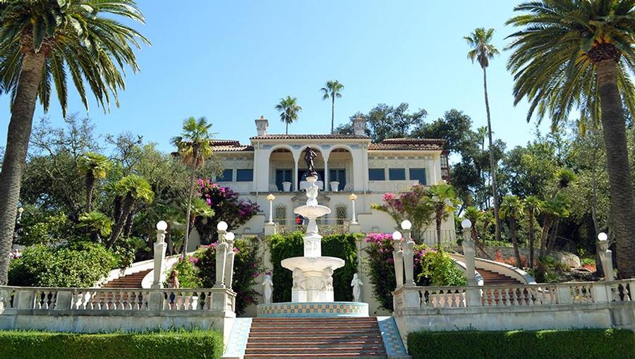 A view of a white building in San Simeon, California.