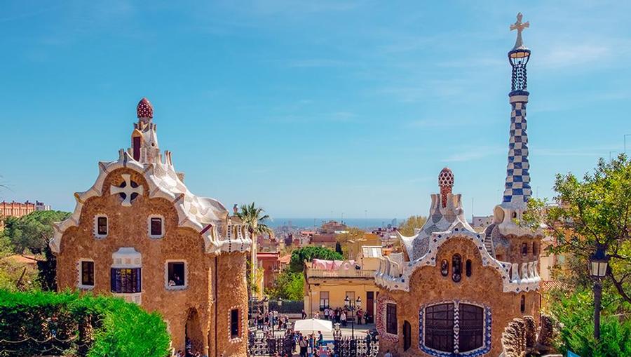 A view of Spanish architecture in Barcelona.