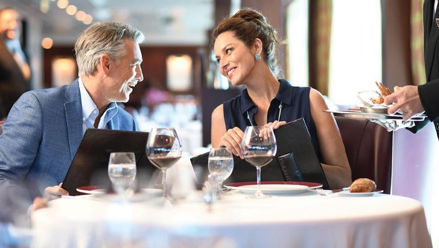 Couple dining at Oceania Cruises' Polo Grill