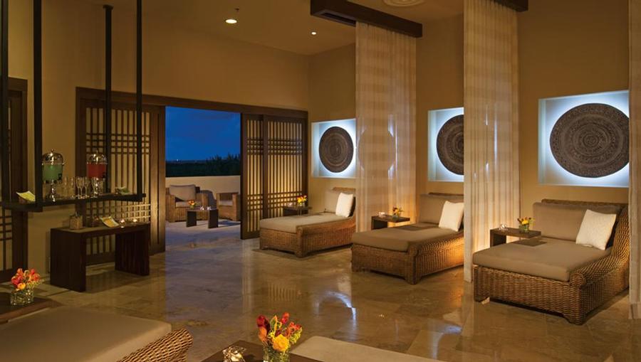 The Dreams Spa by Pevonia® is where you go to take your luxury and comfort to the next level.