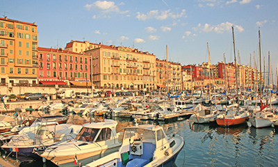 Avoya Advantage Exclusive – Complimentary Bottle of Wine PLUS Complimentary Box of Chocolates on 2025-2026 Sailings!