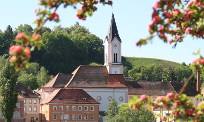Spring Flash Sale – Save $100 on 2025 Itineraries!