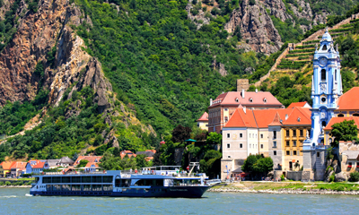 Spring Flash Sale – Save $200 on 2025 Itineraries!
